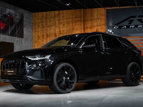 Audi Q8 SUV / Terénní 3,0 l 210 kw