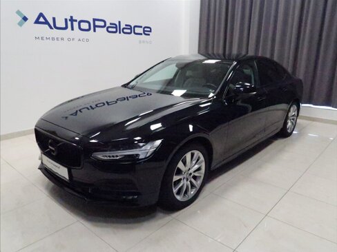 Volvo S90 Sedan / Limuzína 2,0 l 173 kw
