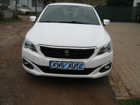 Peugeot 301 Sedan / Limuzína 1,2 l 61 kw