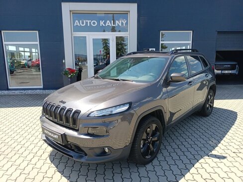 Jeep Cherokee SUV / Terénní 2,2 l 147 kw