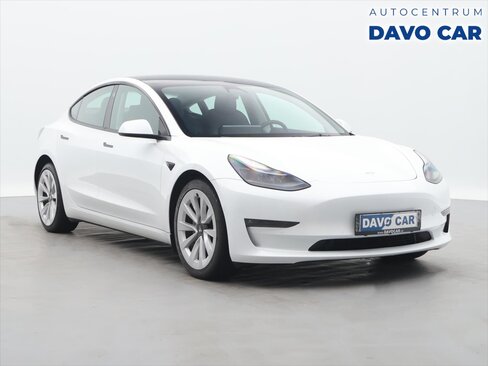 Tesla Model 3 Sedan / Limuzína 0,0 366 kw