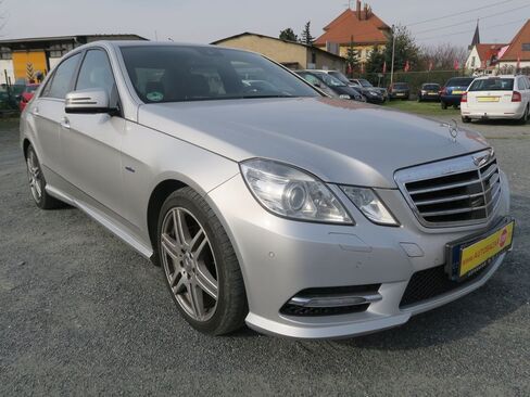 Mercedes-Benz Třídy E Sedan / Limuzína 3,0 l 195 kw