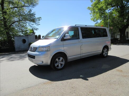 Volkswagen Caravelle Kombi 2,5 l 128 kw
