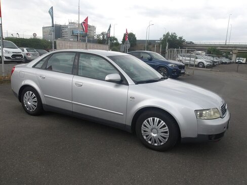 Audi A4 Sedan / Limuzína 1,8 l 110 kw