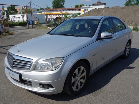 Mercedes-Benz Třídy C Sedan / Limuzína 2,1 l 100 kw