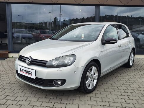 Volkswagen Golf Kombi 1,6 l 77 kw