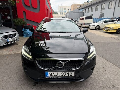 Volvo V40 SUV / Terénní 0,0 186 kw