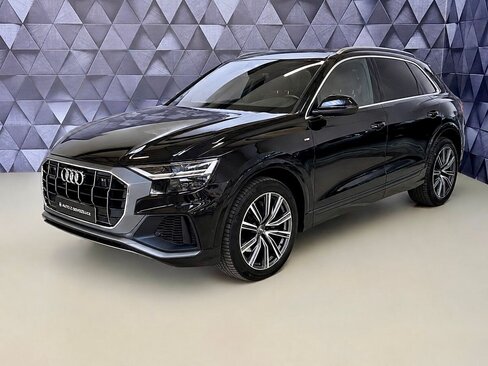 Audi Q8 SUV / Terénní 3,0 l 210 kw