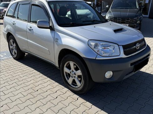 Toyota RAV4 SUV / Terénní 2,0 l 85 kw