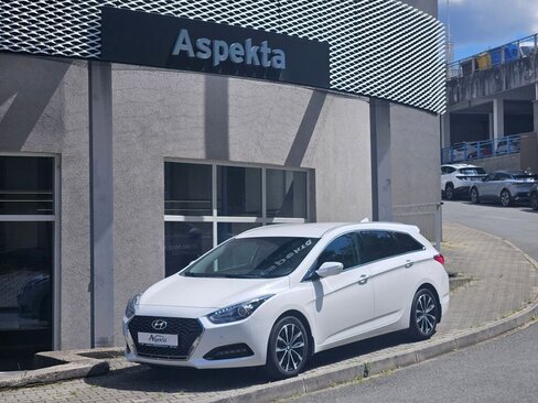 Hyundai i40 Kombi 1,6 l 100 kw