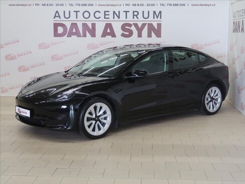 Tesla Model 3 Sedan / Limuzína 0,0 208 kw