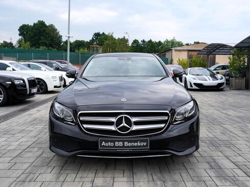 Mercedes-Benz Třídy E Sedan / Limuzína 3,0 l 190 kw