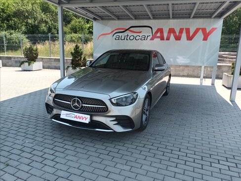 Mercedes-Benz Třídy E Sedan / Limuzína 2,0 l 143 kw