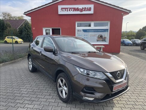 Nissan Qashqai SUV / Terénní 1,3 l 103 kw