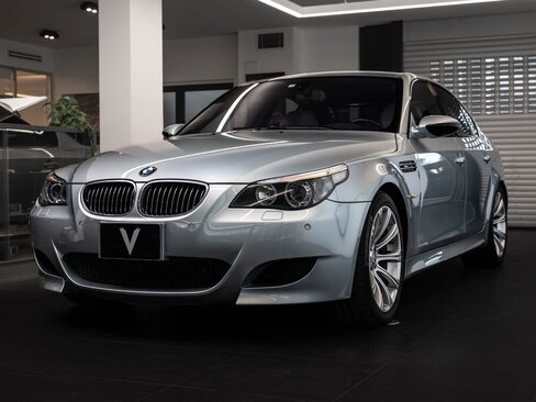 BMW M5 Sedan / Limuzína 5,0 l 373 kw