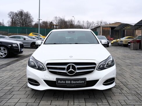Mercedes-Benz Třídy E Sedan / Limuzína 2,1 l 125 kw