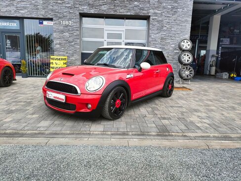 Mini Cooper Hatchback 1,6 l 128 kw
