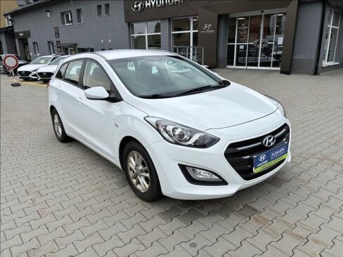 Hyundai i30 Kombi 1,6 l 99 kw