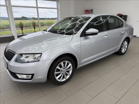 Škoda Octavia Sedan / Limuzína 1,6 l 77 kw