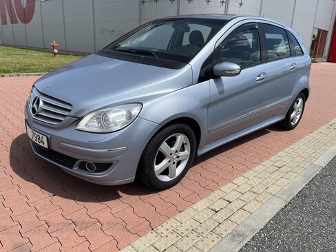 Mercedes-Benz Třídy B Hatchback 2,0 l 142 kw