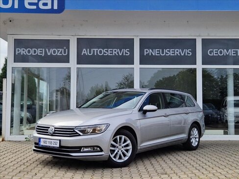 Volkswagen Passat Kombi 1,4 l 110 kw