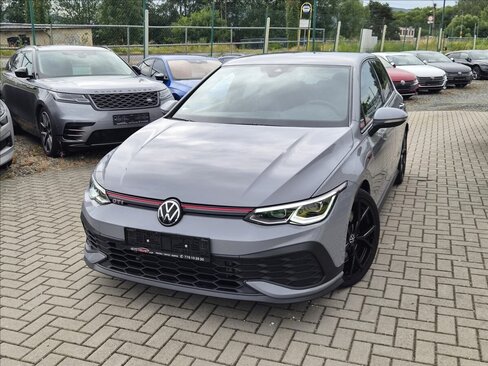 Volkswagen Golf Hatchback 2,0 l 221 kw