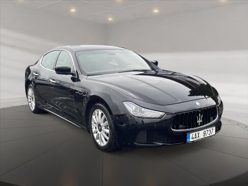 Maserati Ghibli Sedan / Limuzína 3,0 l 202 kw