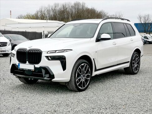 BMW X7 SUV / Terénní 3,0 l 250 kw