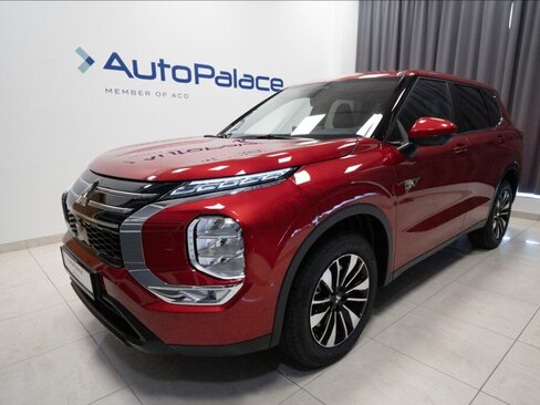 Mitsubishi Outlander SUV / Terénní 2,4 l 100 kw
