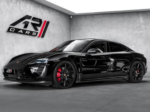 Porsche Taycan Sedan / Limuzína 0,0 440 kw
