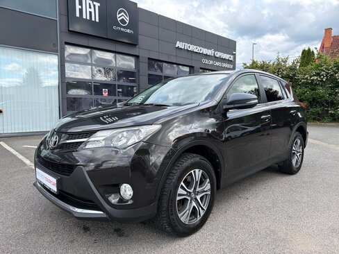 Toyota RAV4 SUV / Terénní 2,2 l 110 kw