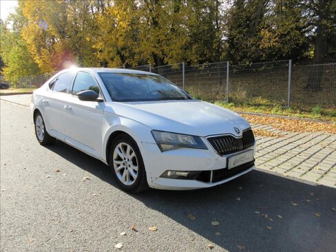 Škoda Superb Sedan / Limuzína 2,0 l 110 kw
