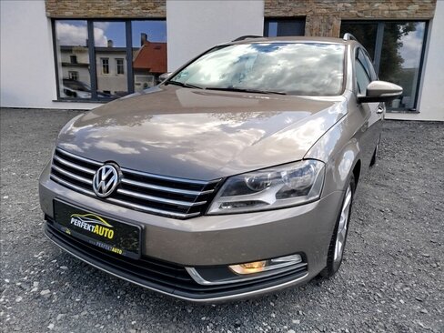 Volkswagen Passat Kombi 2,0 l 103 kw