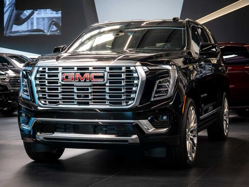 GMC Yukon SUV / Terénní 6,2 l 313 kw