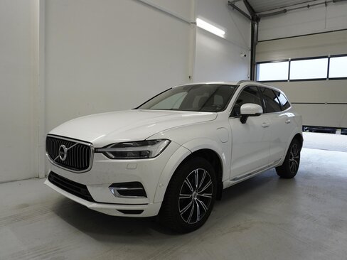 Volvo XC60 SUV / Terénní 2,0 l 222 kw