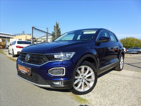 Volkswagen T-Roc SUV / Terénní 2,0 l 110 kw
