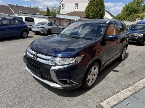 Mitsubishi Outlander SUV / Terénní 2,3 l 110 kw