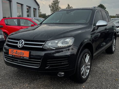 Volkswagen Touareg SUV / Terénní 4,1 l 250 kw