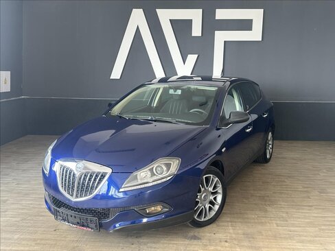 Lancia Delta Hatchback 1,6 l 88 kw