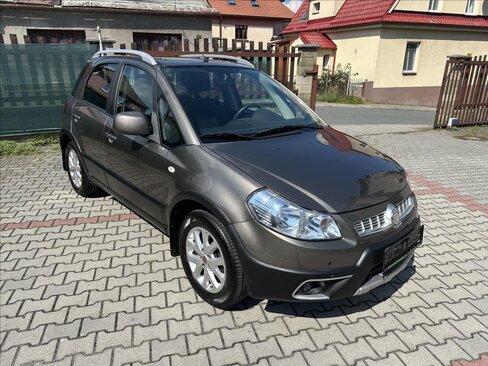 Fiat Sedici Hatchback 1,6 l 88 kw