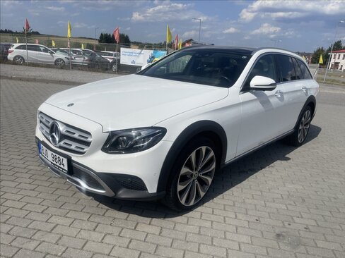Mercedes-Benz Třídy E Kombi 2,0 l 143 kw