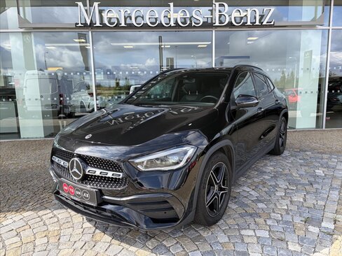 Mercedes-Benz GLA SUV / Terénní 1,3 l 120 kw