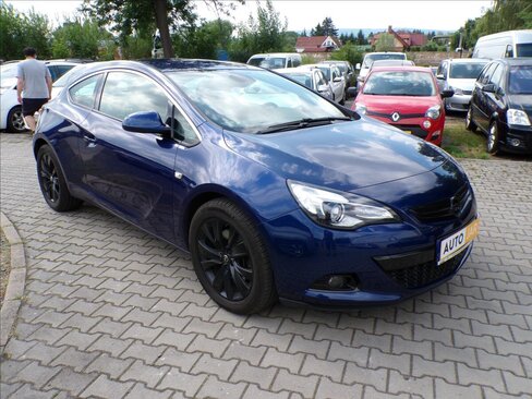 Opel Astra Hatchback 2,0 l 121 kw