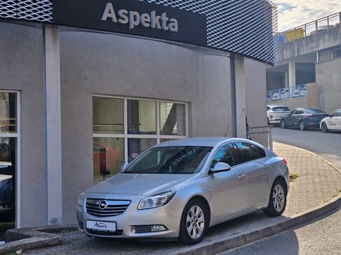 Opel Insignia Sedan / Limuzína 1,4 l 103 kw