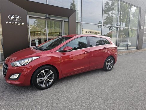 Hyundai i30 Kombi 1,6 l 99 kw