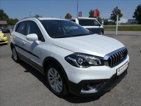 Suzuki SX4 S-Cross SUV / Terénní 1,4 l 95 kw