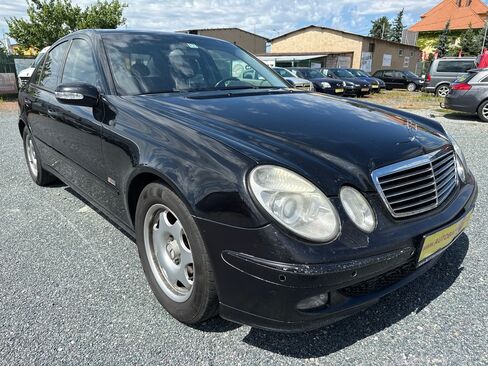 Mercedes-Benz Třídy E Sedan / Limuzína 2,1 l 110 kw