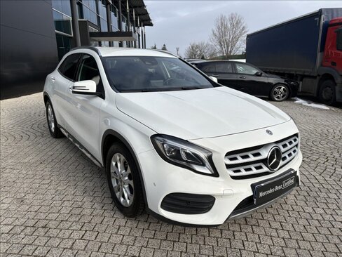 Mercedes-Benz GLA SUV / Terénní 2,0 l 135 kw