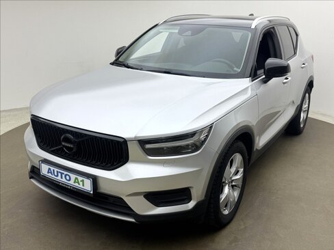 Volvo XC40 SUV / Terénní 2,0 l 110 kw