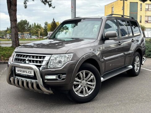 Mitsubishi Pajero Kombi 3,2 l 140 kw